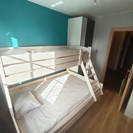 Happy Family, Osiedle Podgorze 1D/18 Apartament Apartment ชกลาร์สกา ปอเรมบา ภายนอก รูปภาพ